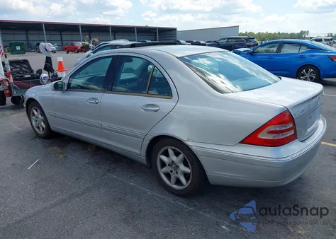 2003 Mercedes-Benz C 240 from USA, damaged, VIN WDBRF81J13F367677